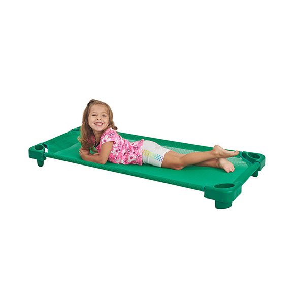 Tactic Color műanyag rakásolható óvodai fektető ágy extra cserélhető felület,